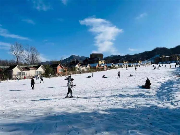 免费住木屋别墅！中原雪乡邀您打卡！